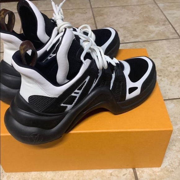 Louis Vuitton sneakers - Picture 3 of 7